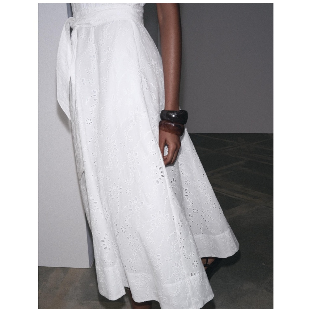 Zara White Eyelet Midi Dress - Picture 4 of 9